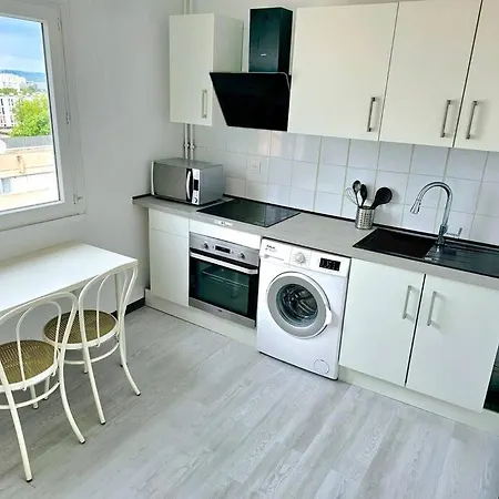 Apartment Tres Bel Appartement, 10 Min Gare, 20 Min De Paris