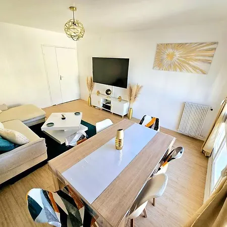 Tres Bel Appartement, 10 Min Gare, 20 Min De Paris Apartment